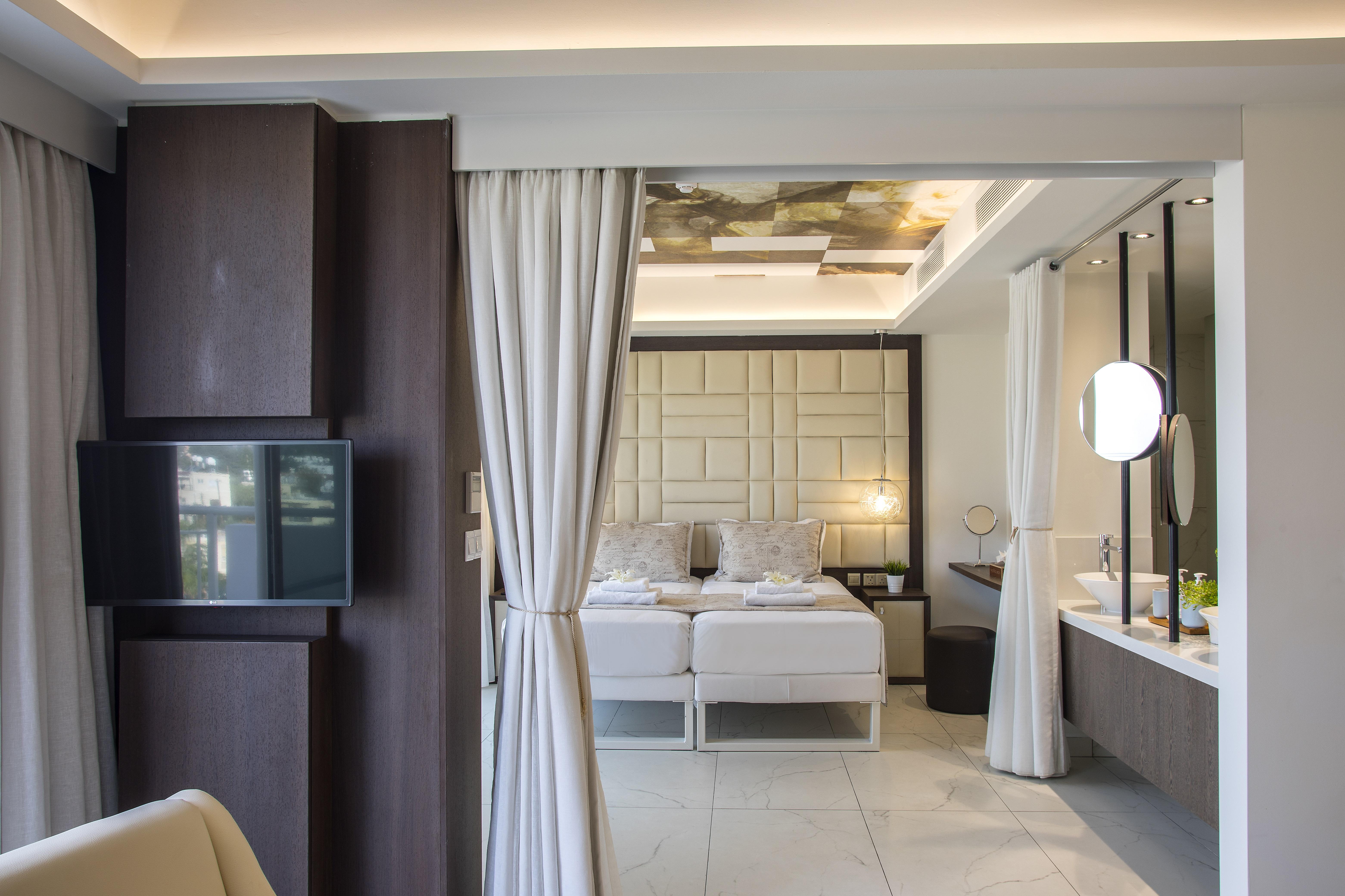 King Jason Paphos - Designed For Adults By Louis Hotels Dış mekan fotoğraf