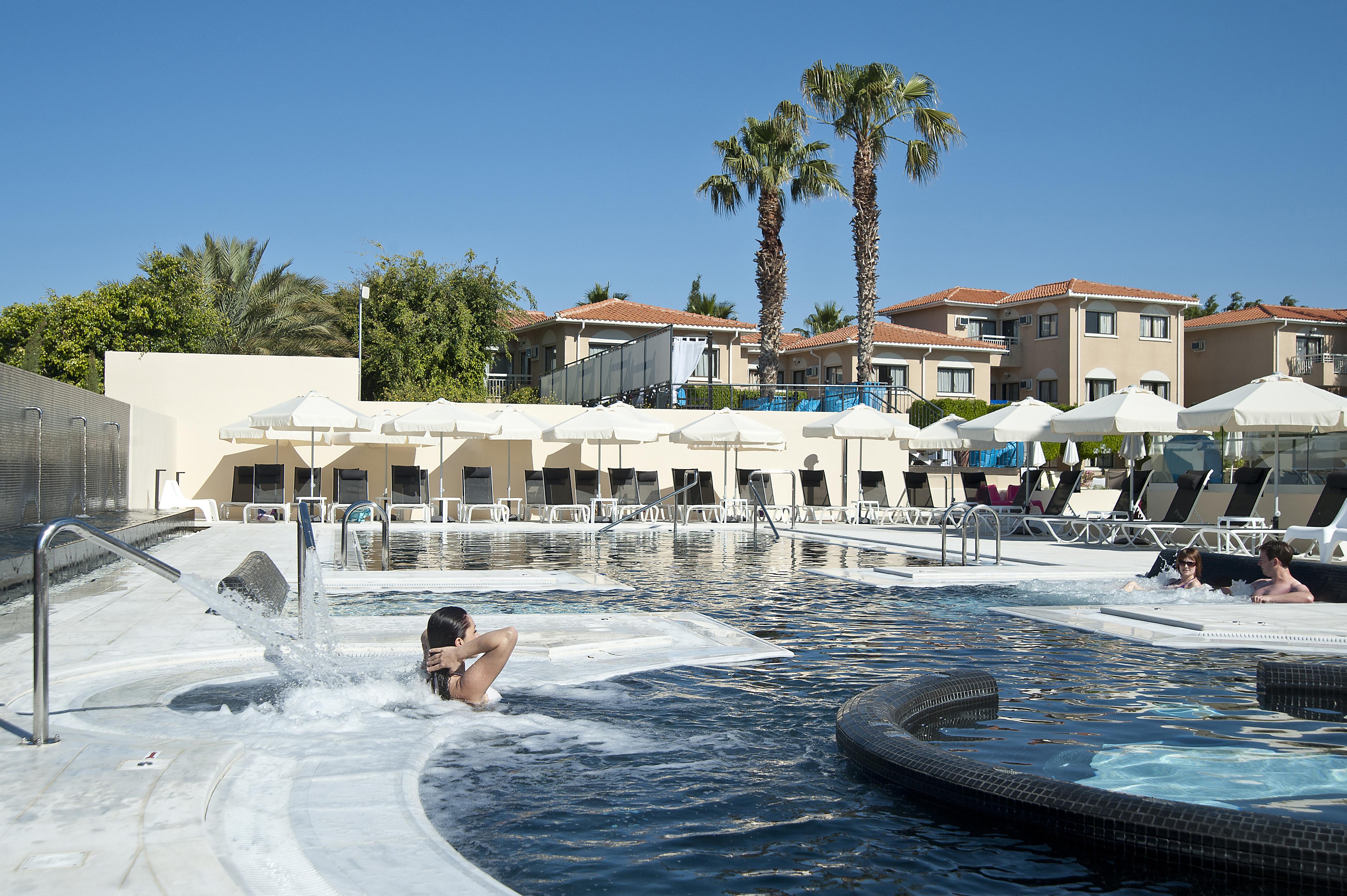 King Jason Paphos - Designed For Adults By Louis Hotels Dış mekan fotoğraf